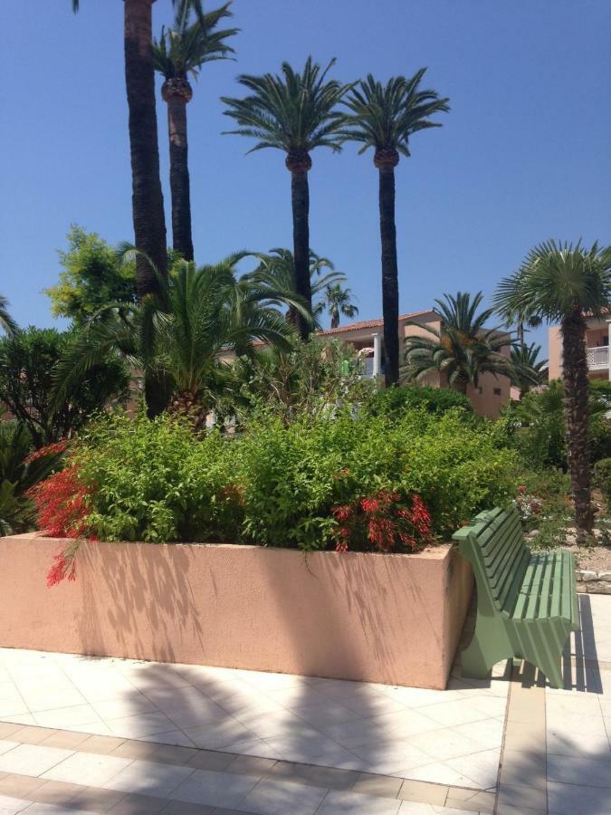 Appartement T2 De Standing Au Pied Des Plages Golfe-Juan Exterior foto