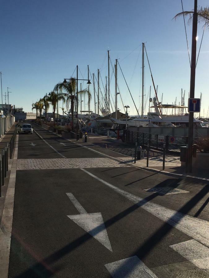 Appartement T2 De Standing Au Pied Des Plages Golfe-Juan Exterior foto
