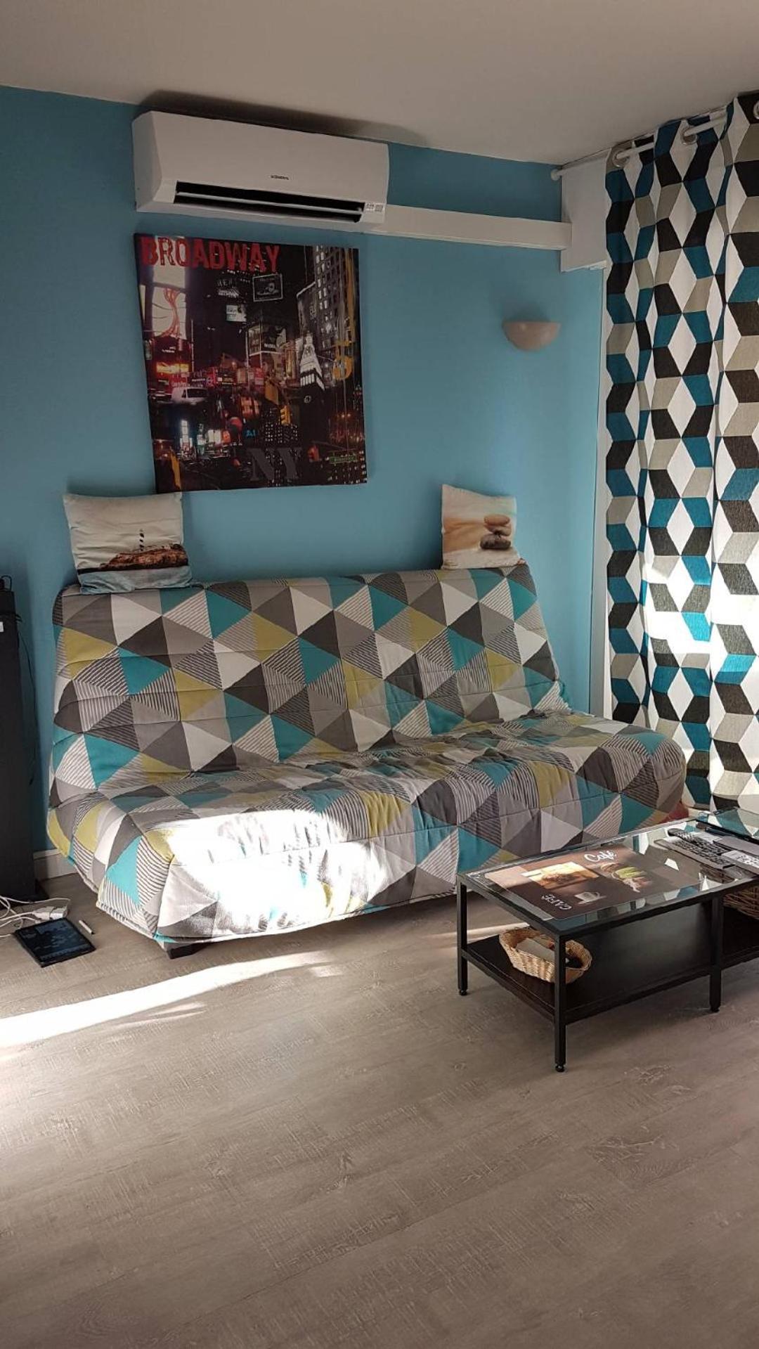 Appartement T2 De Standing Au Pied Des Plages Golfe-Juan Exterior foto